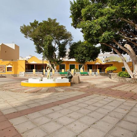 Casa Plaza San Nicolas De Bari Sardina Luaran gambar
